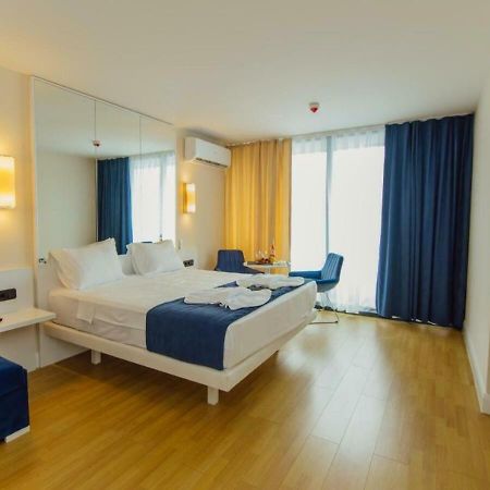 Aparthotel Orbi City Sea View Батуми Экстерьер фото