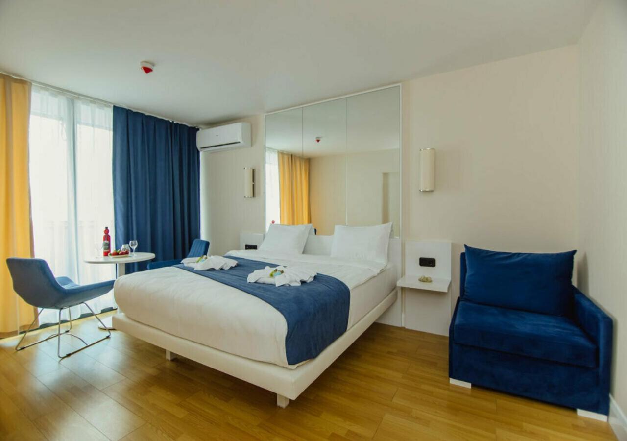 Aparthotel Orbi City Sea View Батуми Экстерьер фото