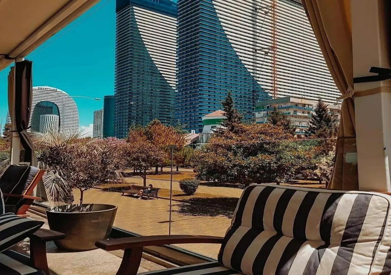 Aparthotel Orbi City Sea View Батуми Экстерьер фото