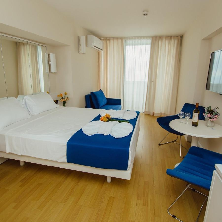 Aparthotel Orbi City Sea View Батуми Экстерьер фото