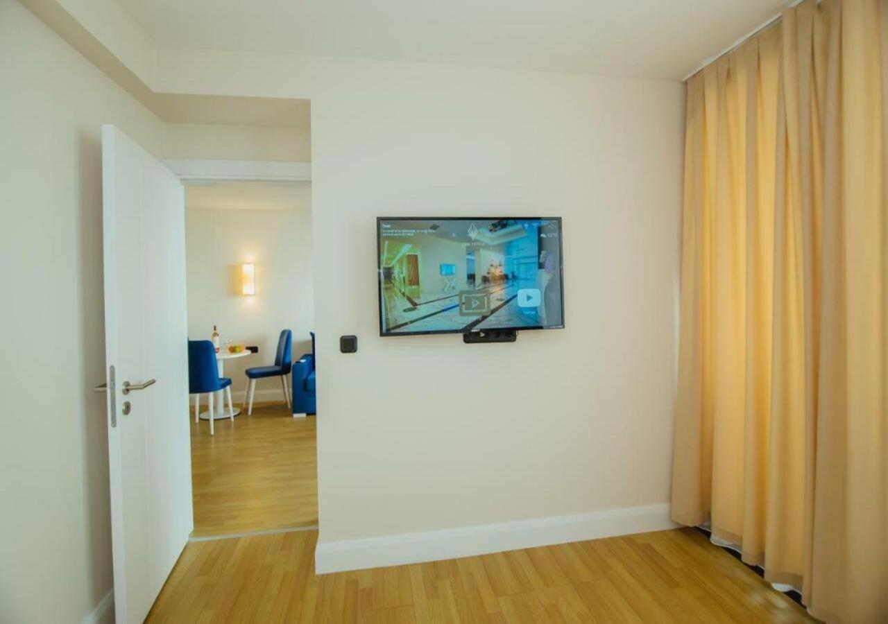 Aparthotel Orbi City Sea View Батуми Экстерьер фото